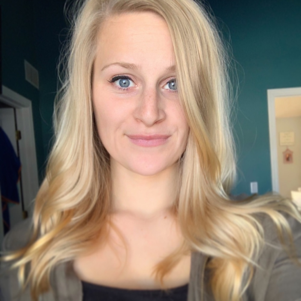 Meet your Posher, Ayla